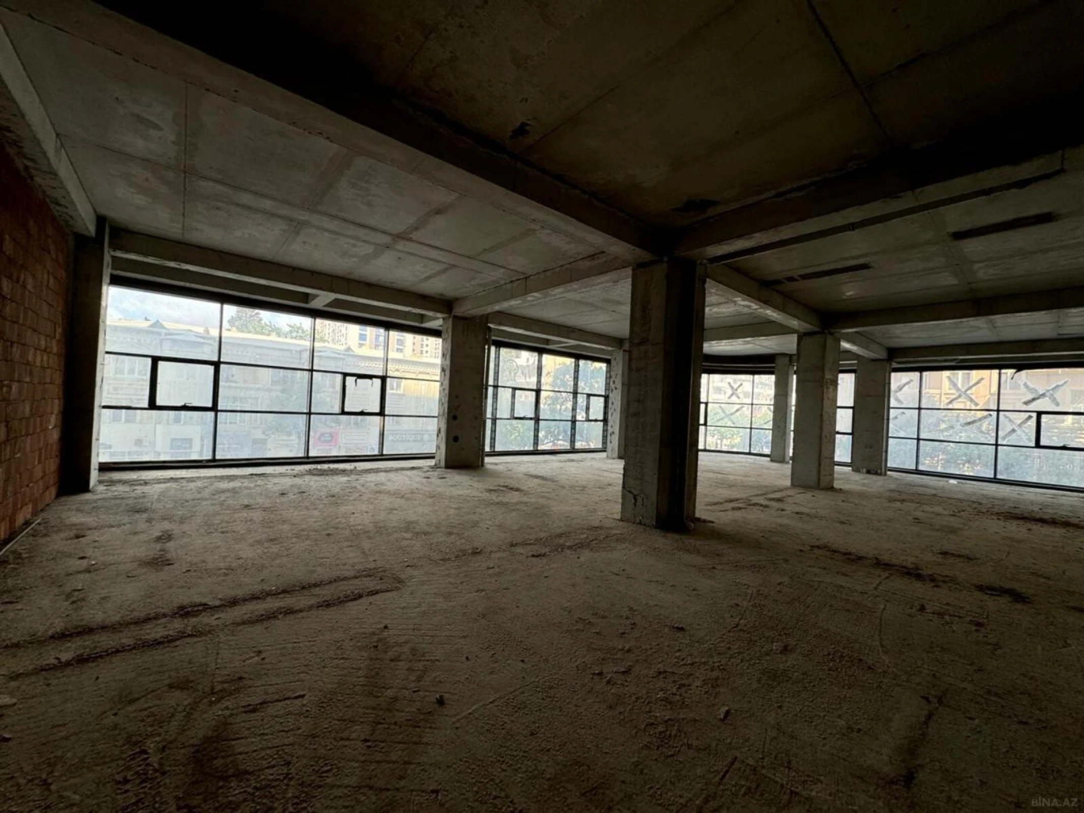 Satılır obyekt 154 m²