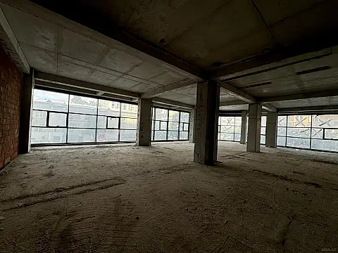 Satılır obyekt 154 m²