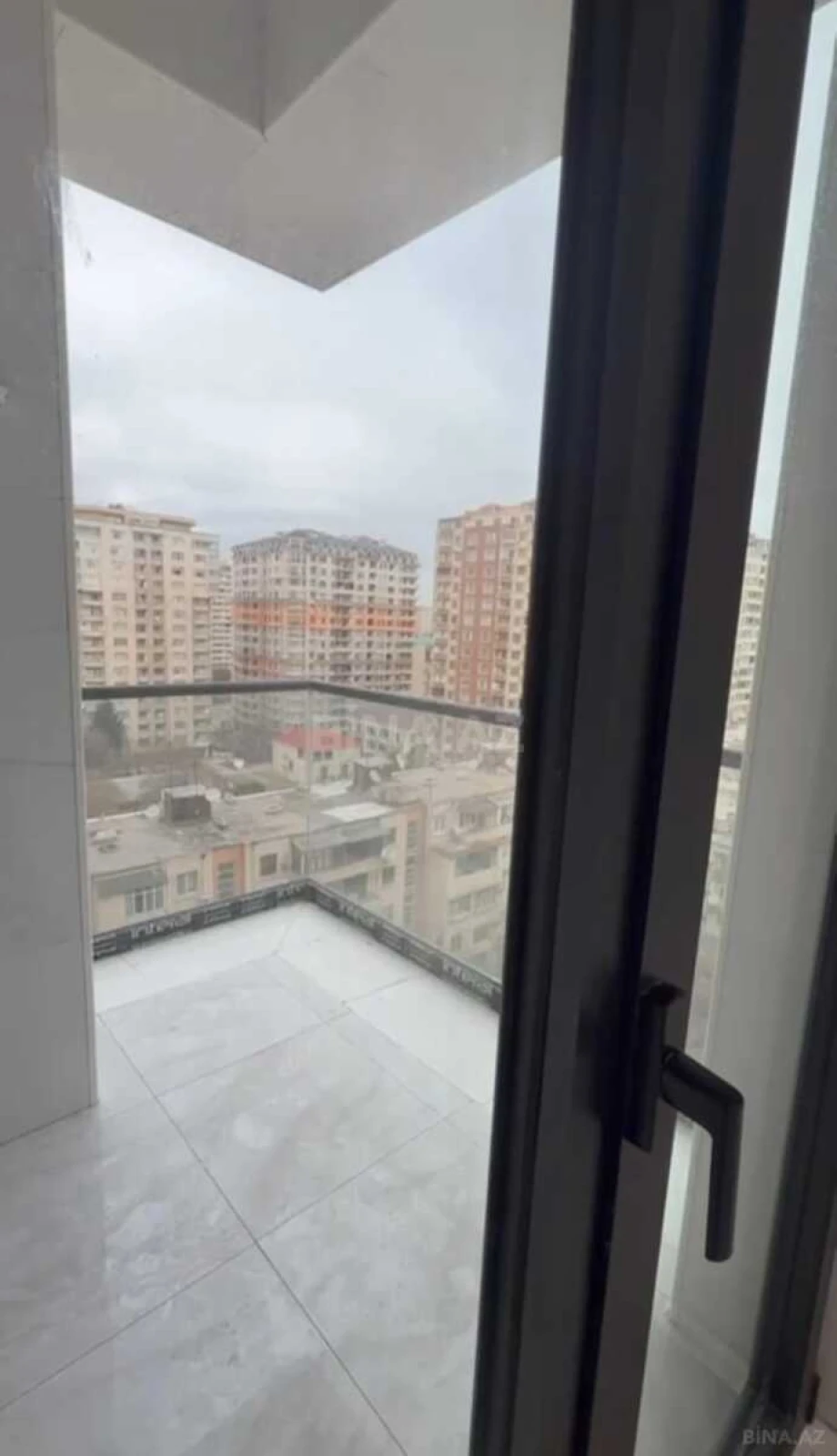 Satılır 2 otaqlı mənzil 57 m²