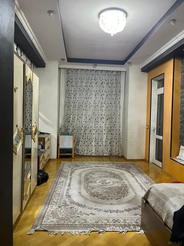Satılır 3 otaqlı mənzil 106 m²