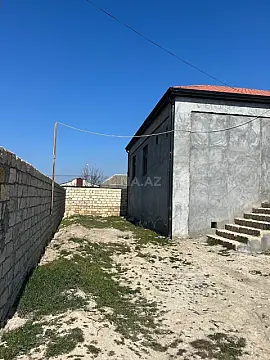 Satılır 4 otaqlı həyət evi 130 m²
