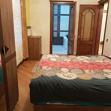 Kirayə verilir 3 otaqlı mənzil 170 m²