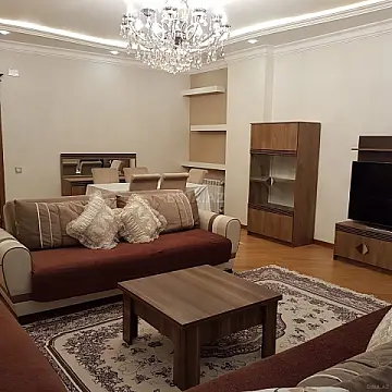 Kirayə verilir 3 otaqlı mənzil 170 m²