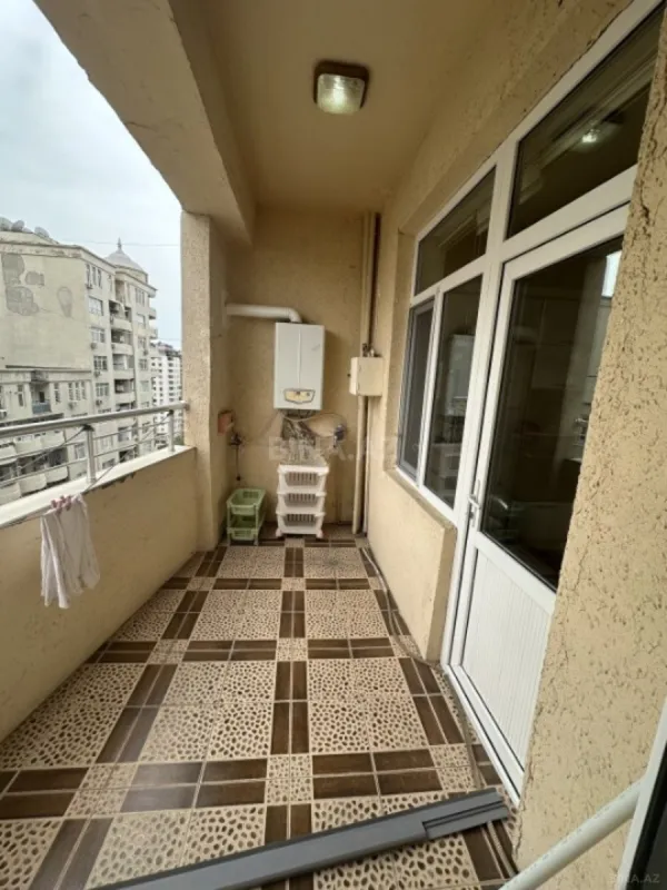 Kirayə verilir 2 otaqlı mənzil 90 m²
