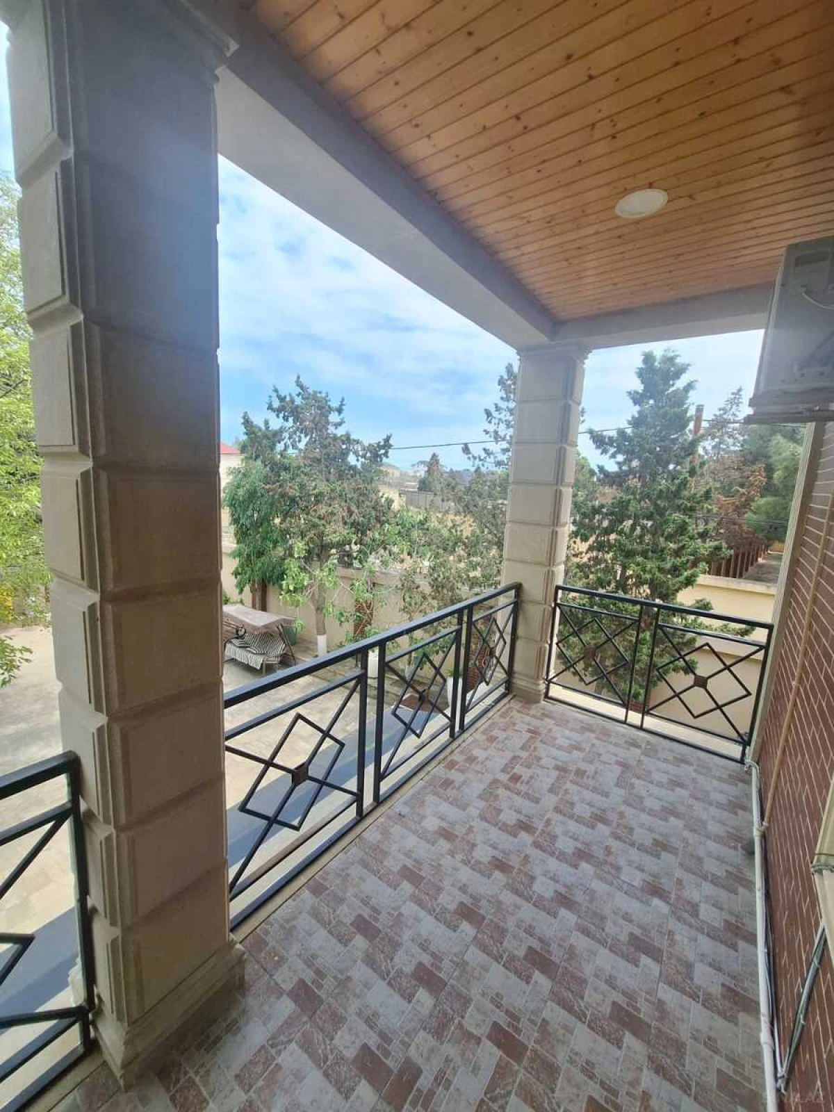 Satılır 4 otaqlı həyət evi 250 m²