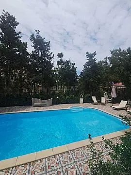 Satılır 4 otaqlı həyət evi 250 m²