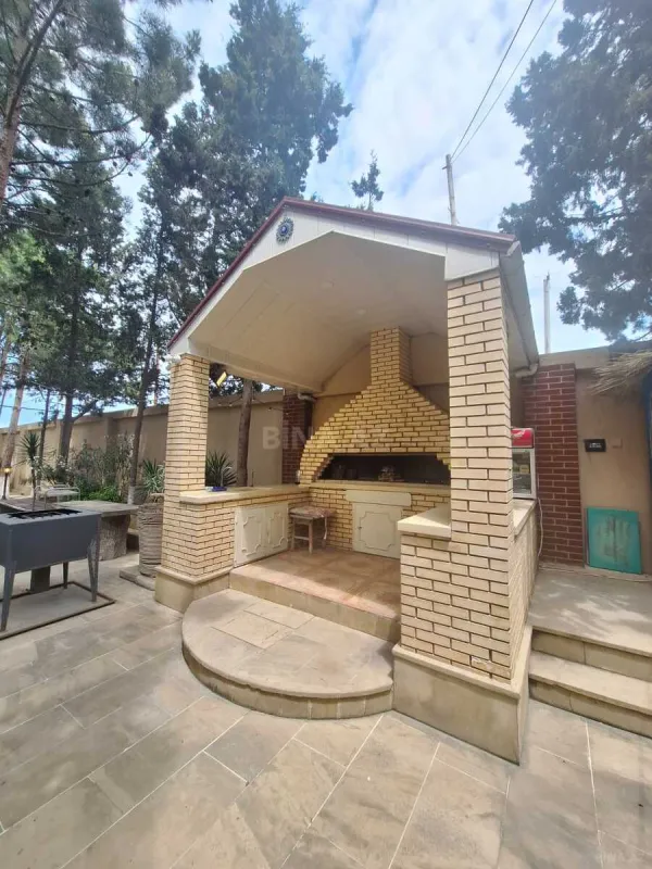 Satılır 4 otaqlı həyət evi 250 m²