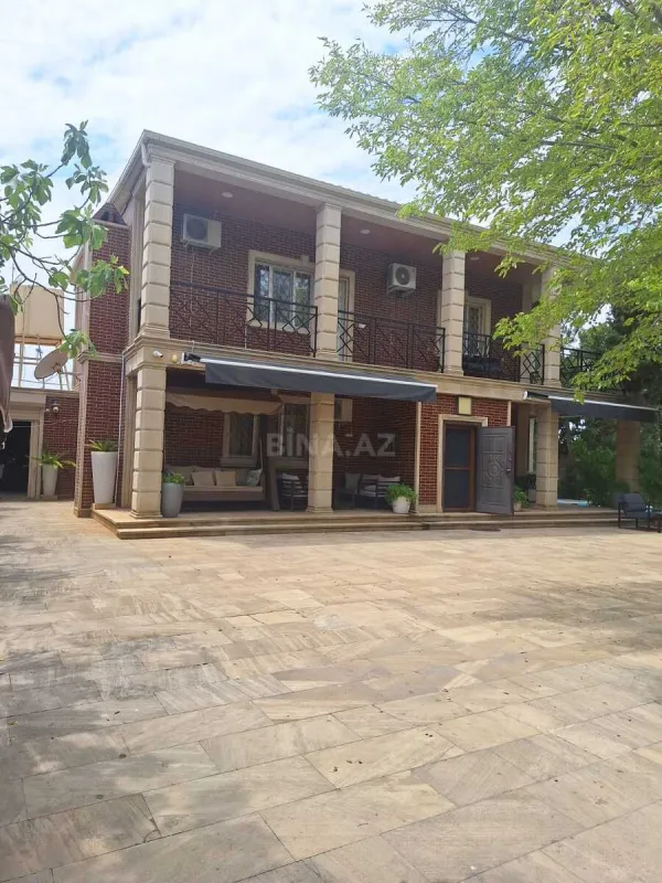 Satılır 4 otaqlı həyət evi 250 m²
