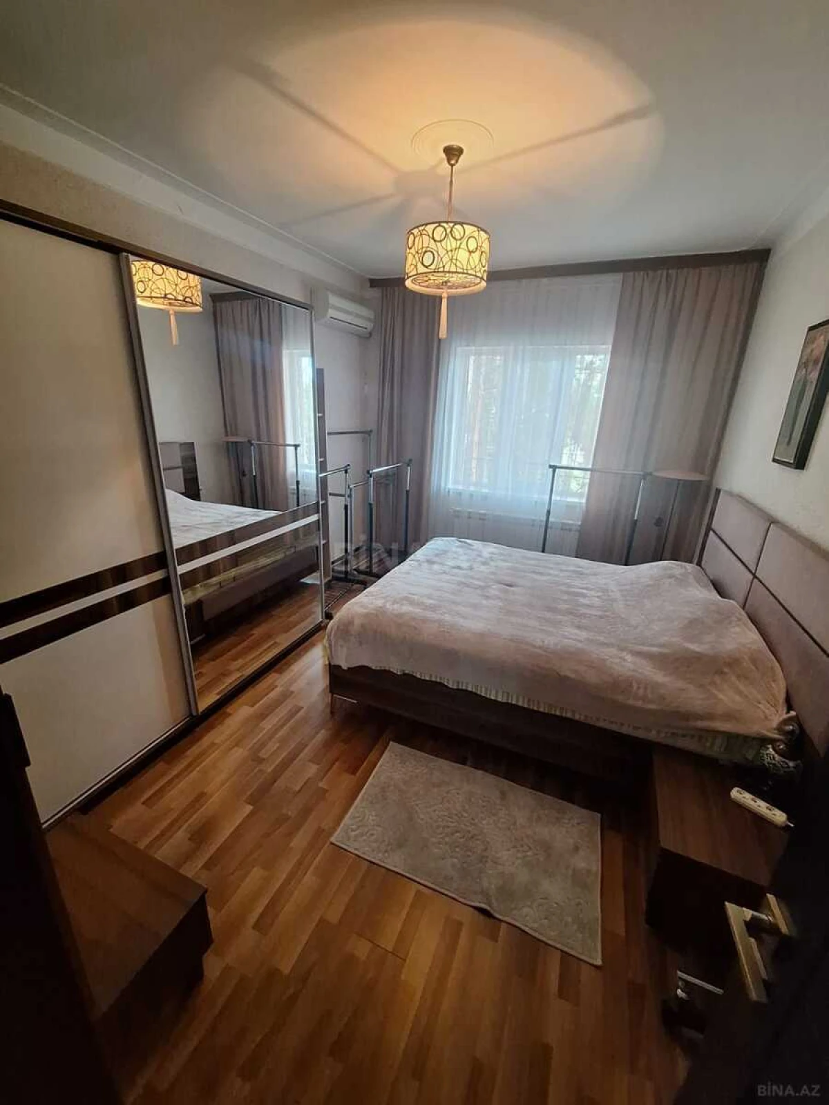 Satılır 4 otaqlı həyət evi 250 m²