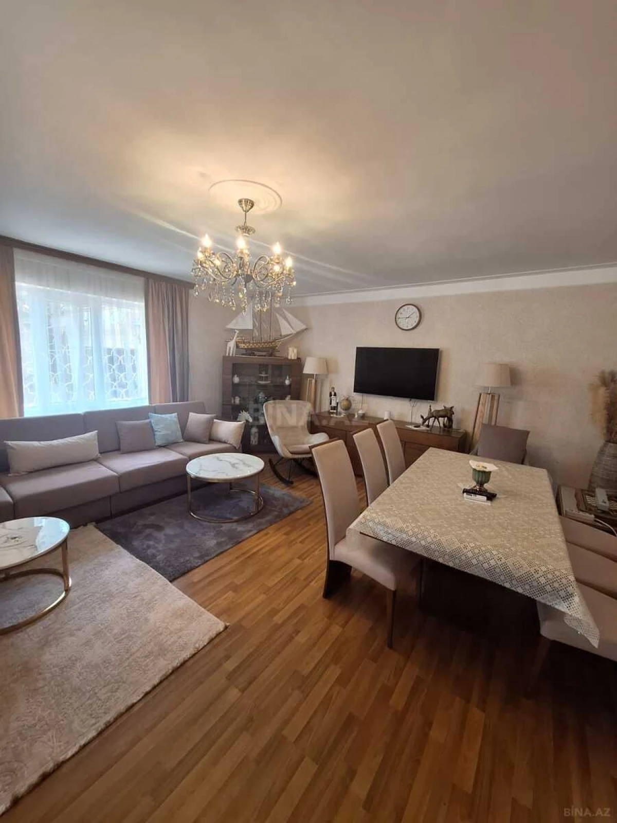 Satılır 4 otaqlı həyət evi 250 m²