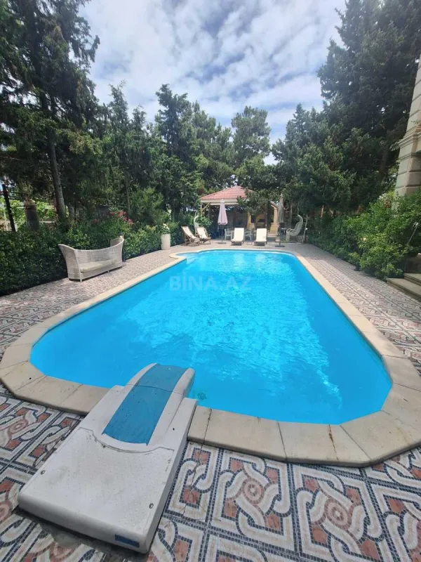 Satılır 4 otaqlı həyət evi 250 m²