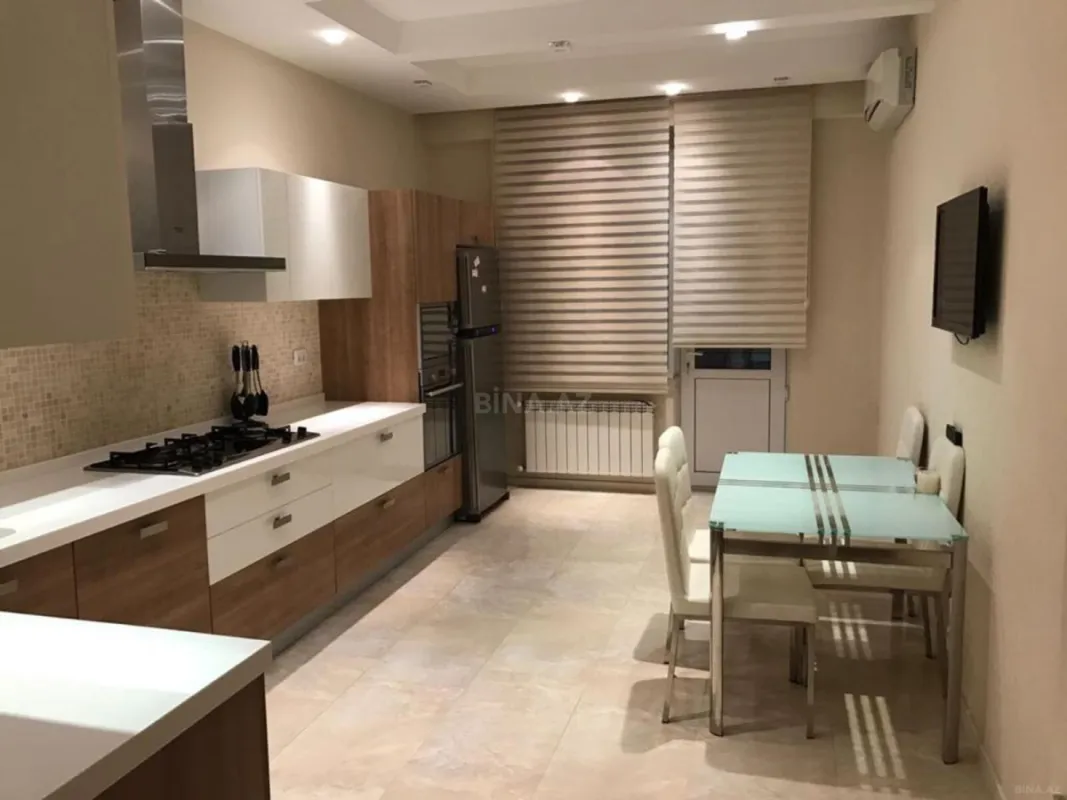 Kirayə verilir 2 otaqlı mənzil 100 m²