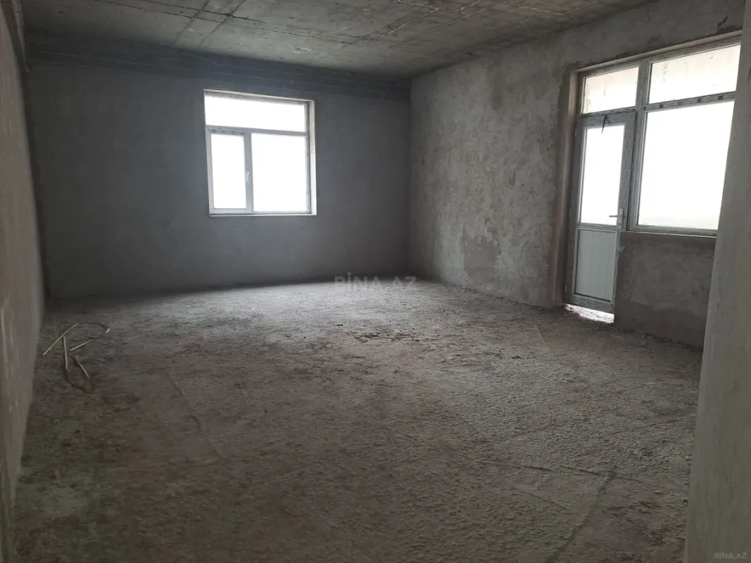 Satılır 3 otaqlı mənzil 151 m²