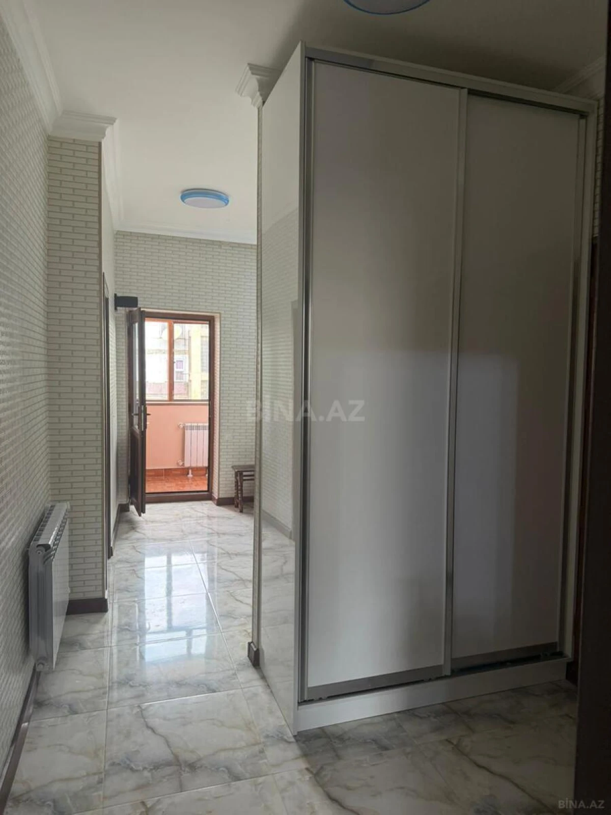 Kirayə verilir 2 otaqlı mənzil 60 m²