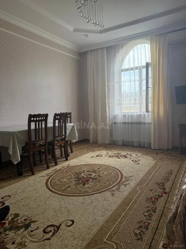 Kirayə verilir 2 otaqlı mənzil 60 m²