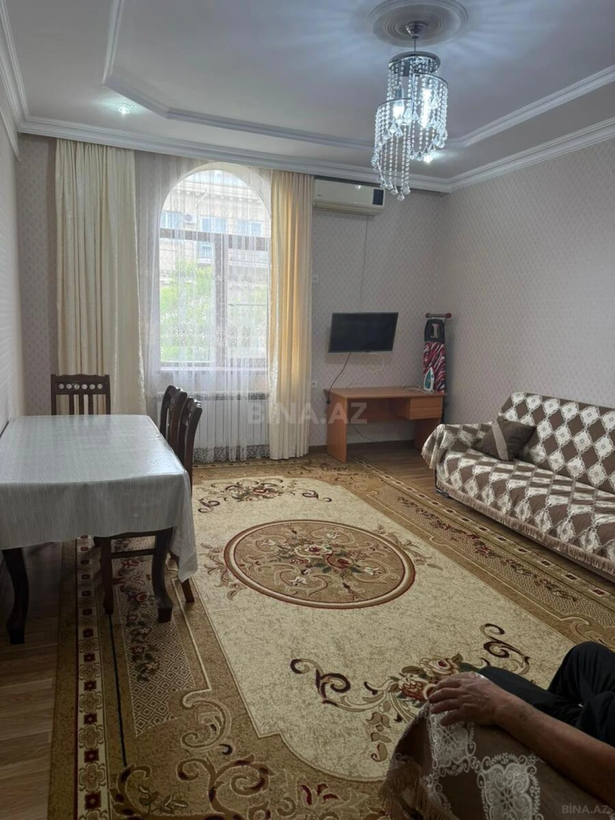 Kirayə verilir 2 otaqlı mənzil 60 m²