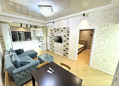 Kirayə verilir 2 otaqlı mənzil 65 m²