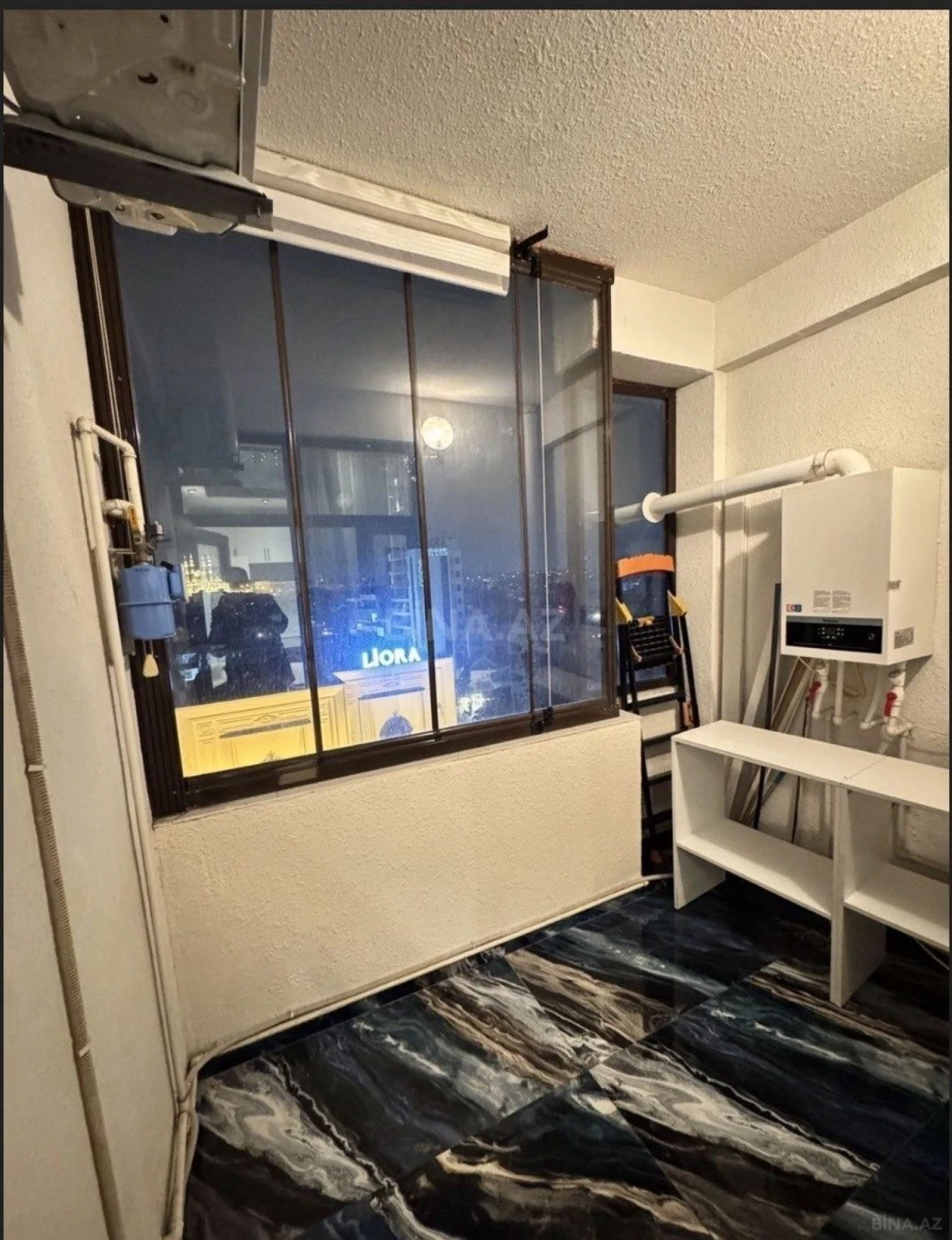 Kirayə verilir 2 otaqlı mənzil 65 m²