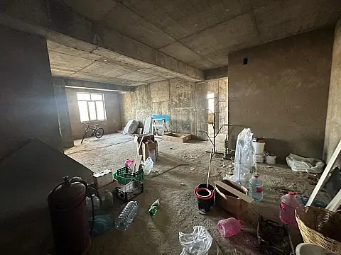 Satılır 3 otaqlı mənzil 147 m²