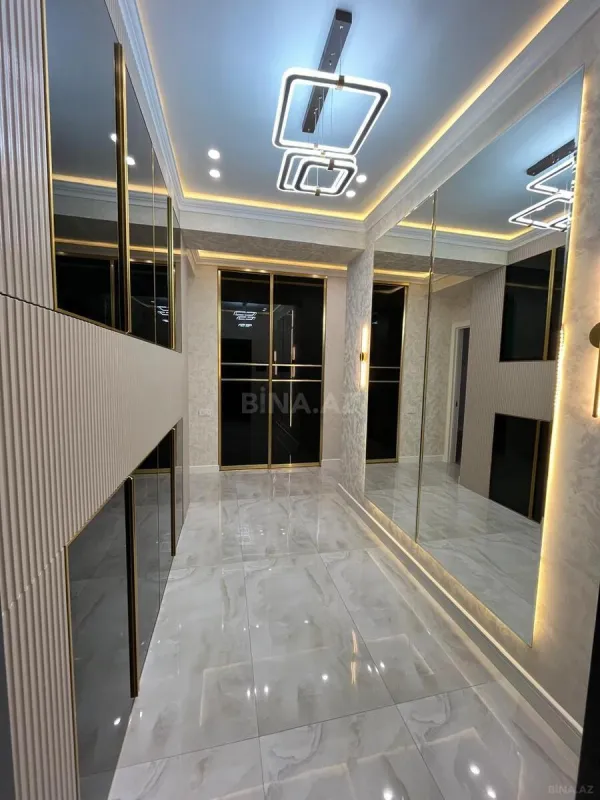 Satılır 2 otaqlı mənzil 72 m²