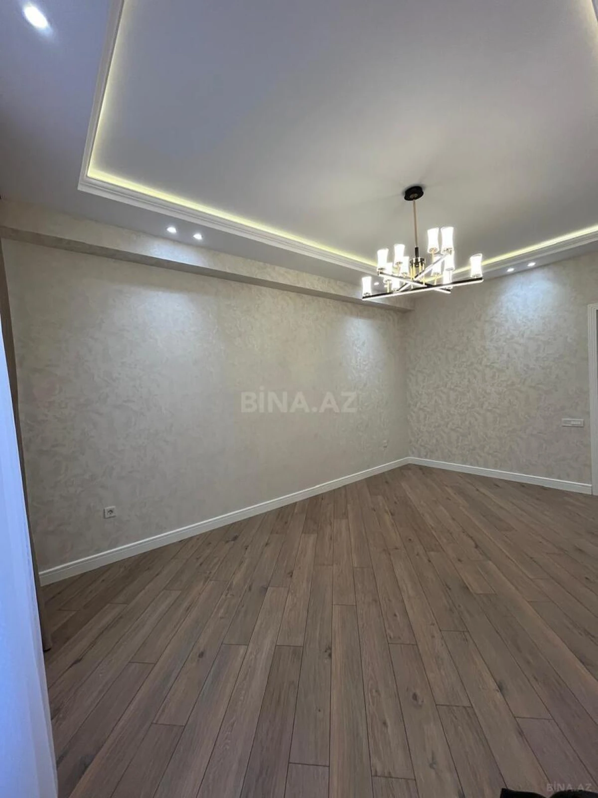 Satılır 2 otaqlı mənzil 72 m²