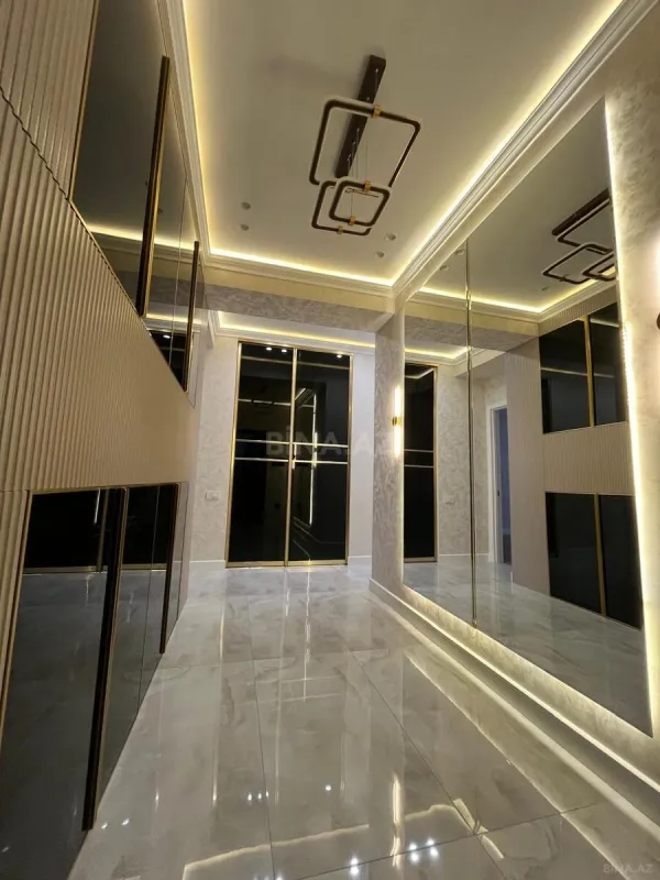 Satılır 2 otaqlı mənzil 72 m²