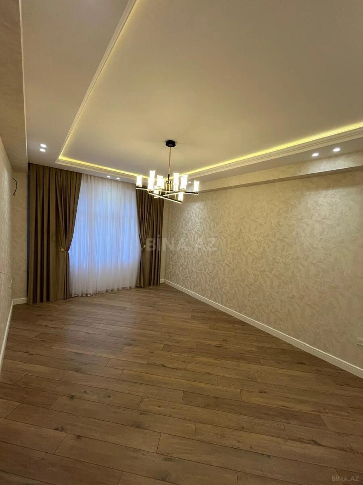 Satılır 2 otaqlı mənzil 72 m²