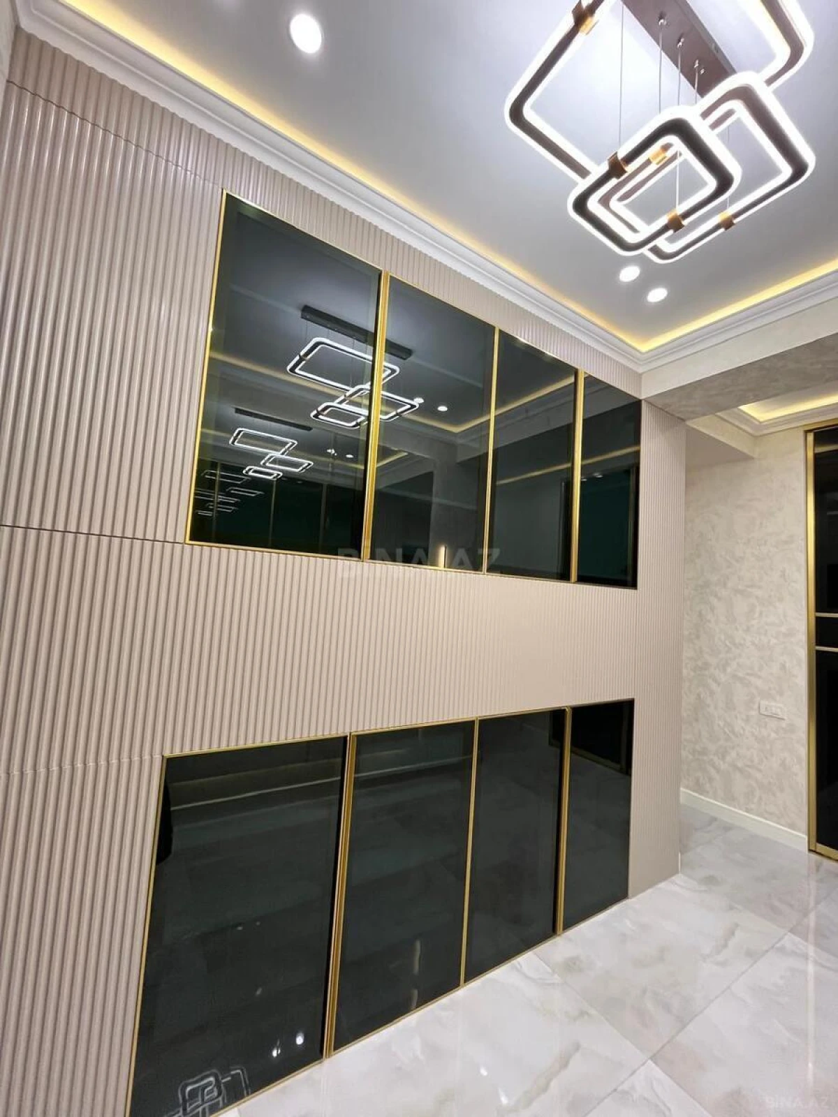 Satılır 2 otaqlı mənzil 72 m²