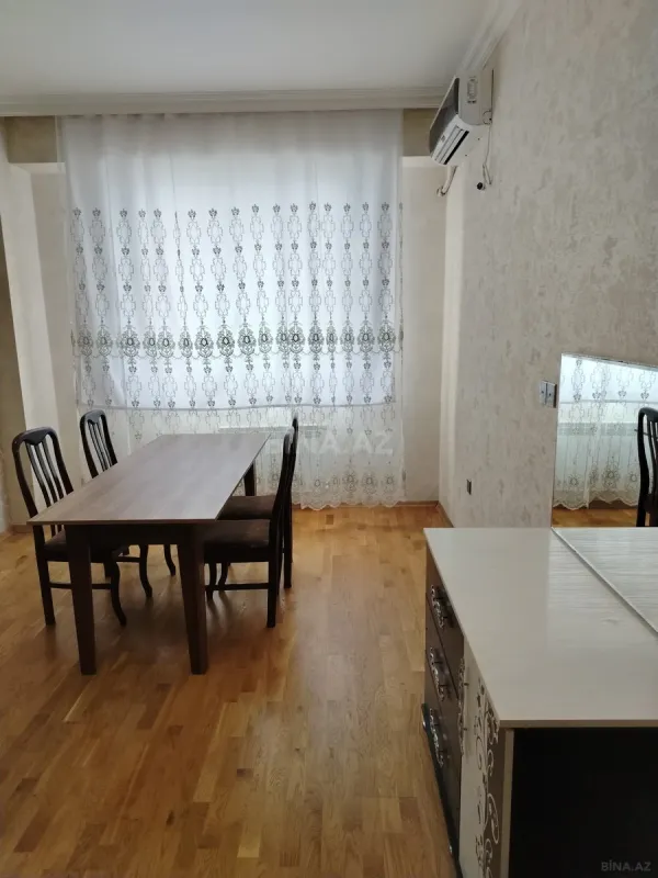 Kirayə verilir 2 otaqlı mənzil 65 m²