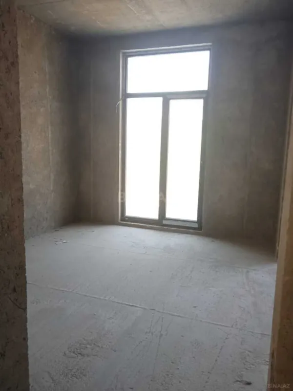 Satılır obyekt 390 m²
