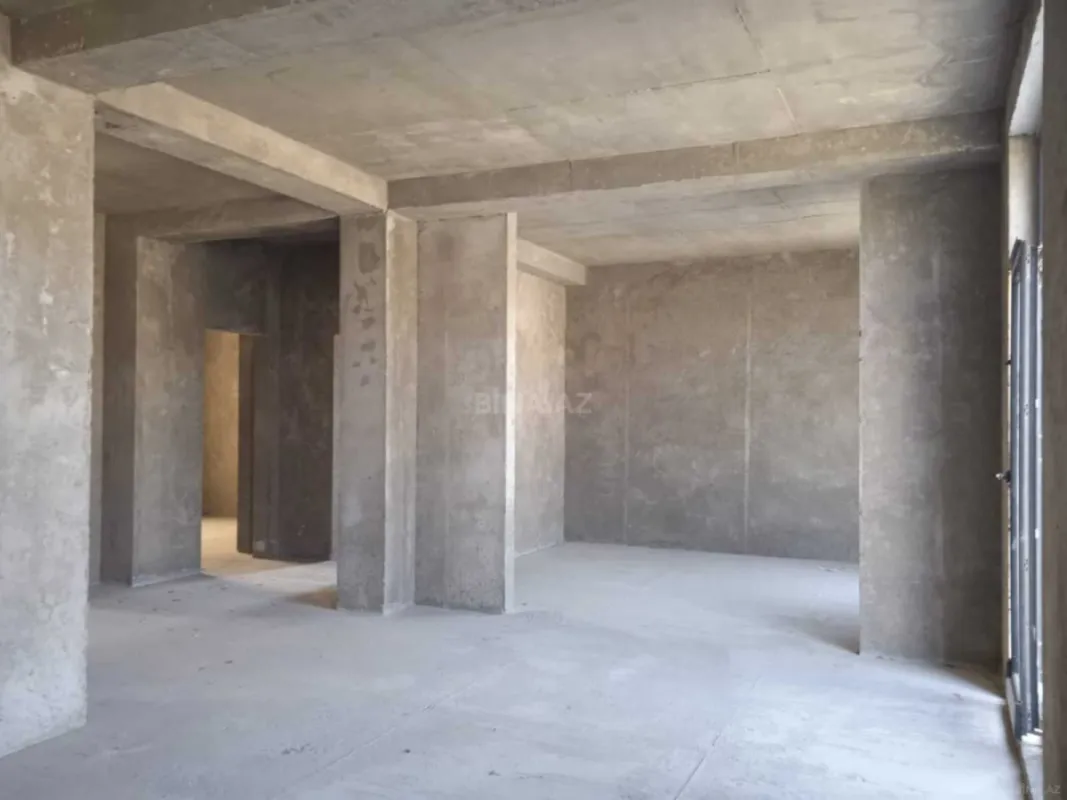 Satılır obyekt 390 m²