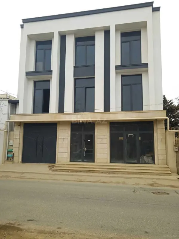 Satılır obyekt 390 m²