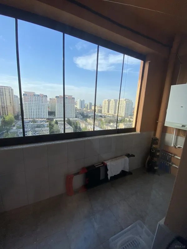 Satılır 3 otaqlı mənzil 110 m²