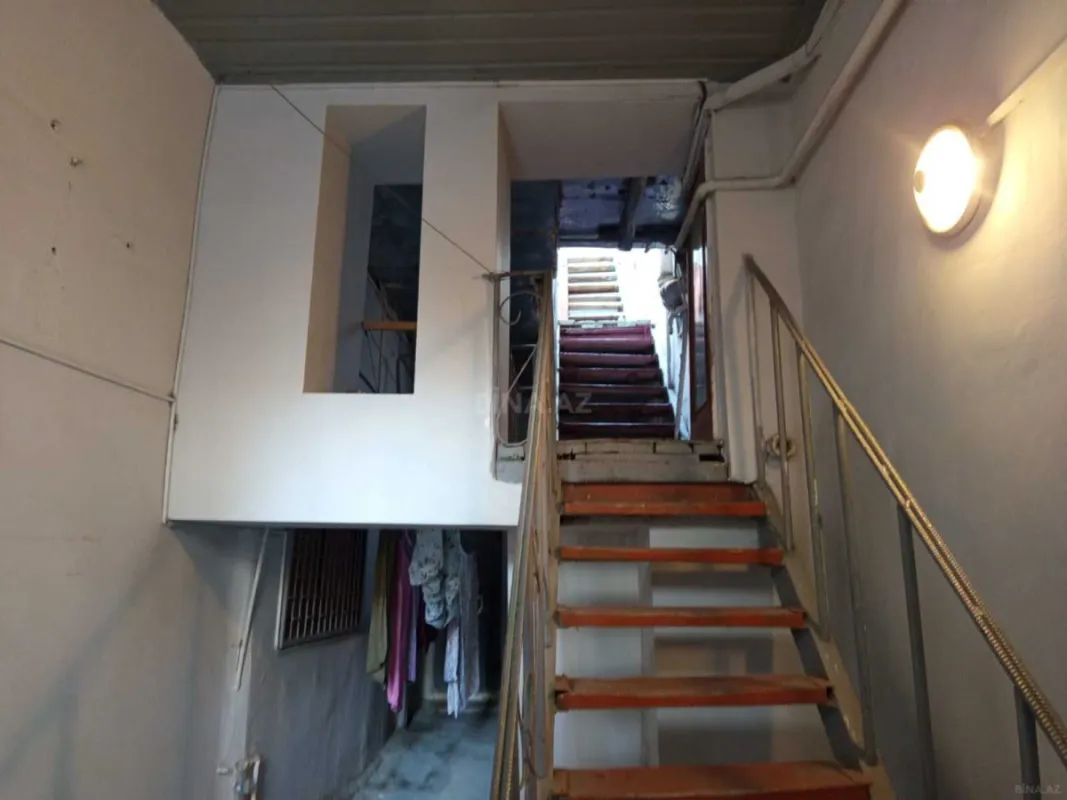Satılır 4 otaqlı mənzil 95 m²