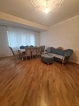 Satılır 3 otaqlı mənzil 135 m²