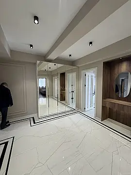 Satılır 4 otaqlı mənzil 190 m²