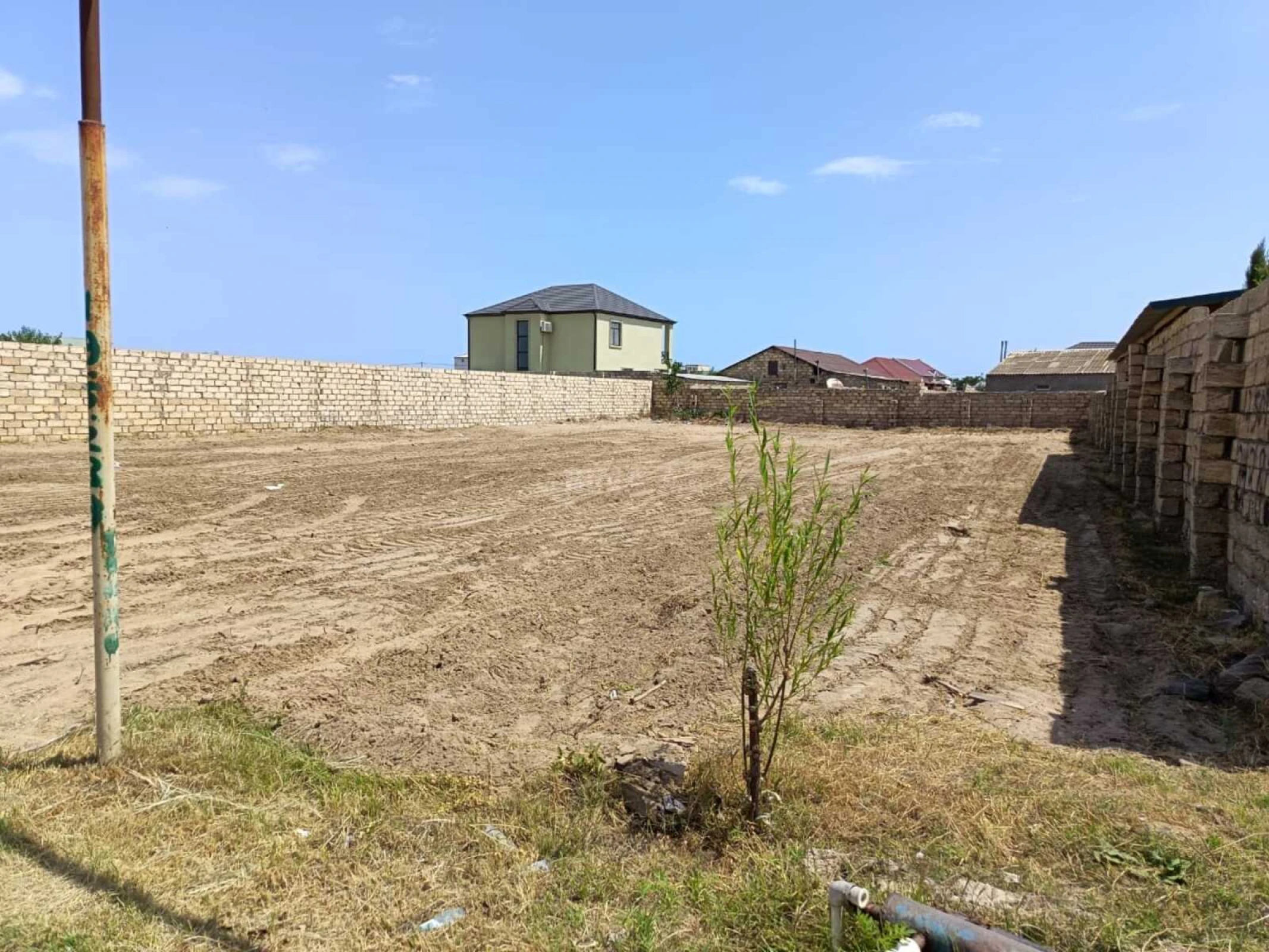 Satılır torpaq sahəsi 12 m²