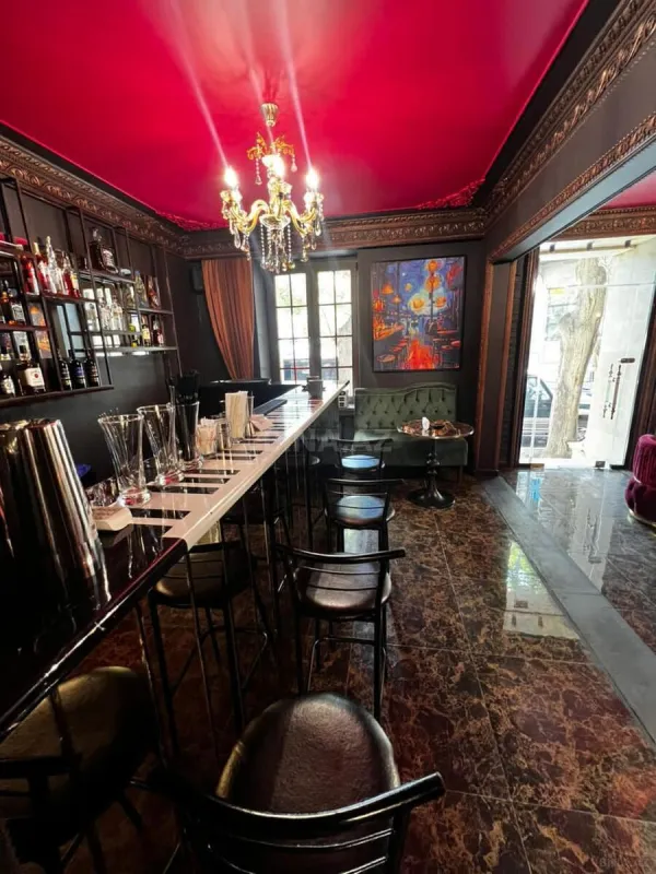 Satılır obyekt 160 m²