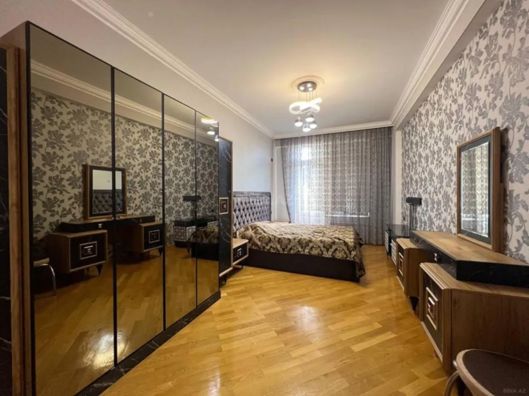 Kirayə verilir 2 otaqlı mənzil 100 m²