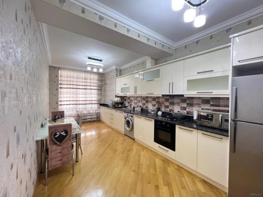 Kirayə verilir 2 otaqlı mənzil 100 m²