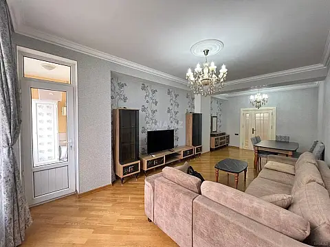 Kirayə verilir 2 otaqlı mənzil 100 m²