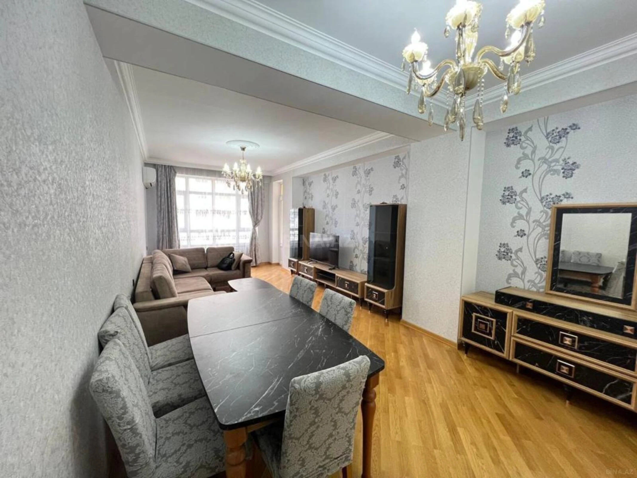 Kirayə verilir 2 otaqlı mənzil 100 m²