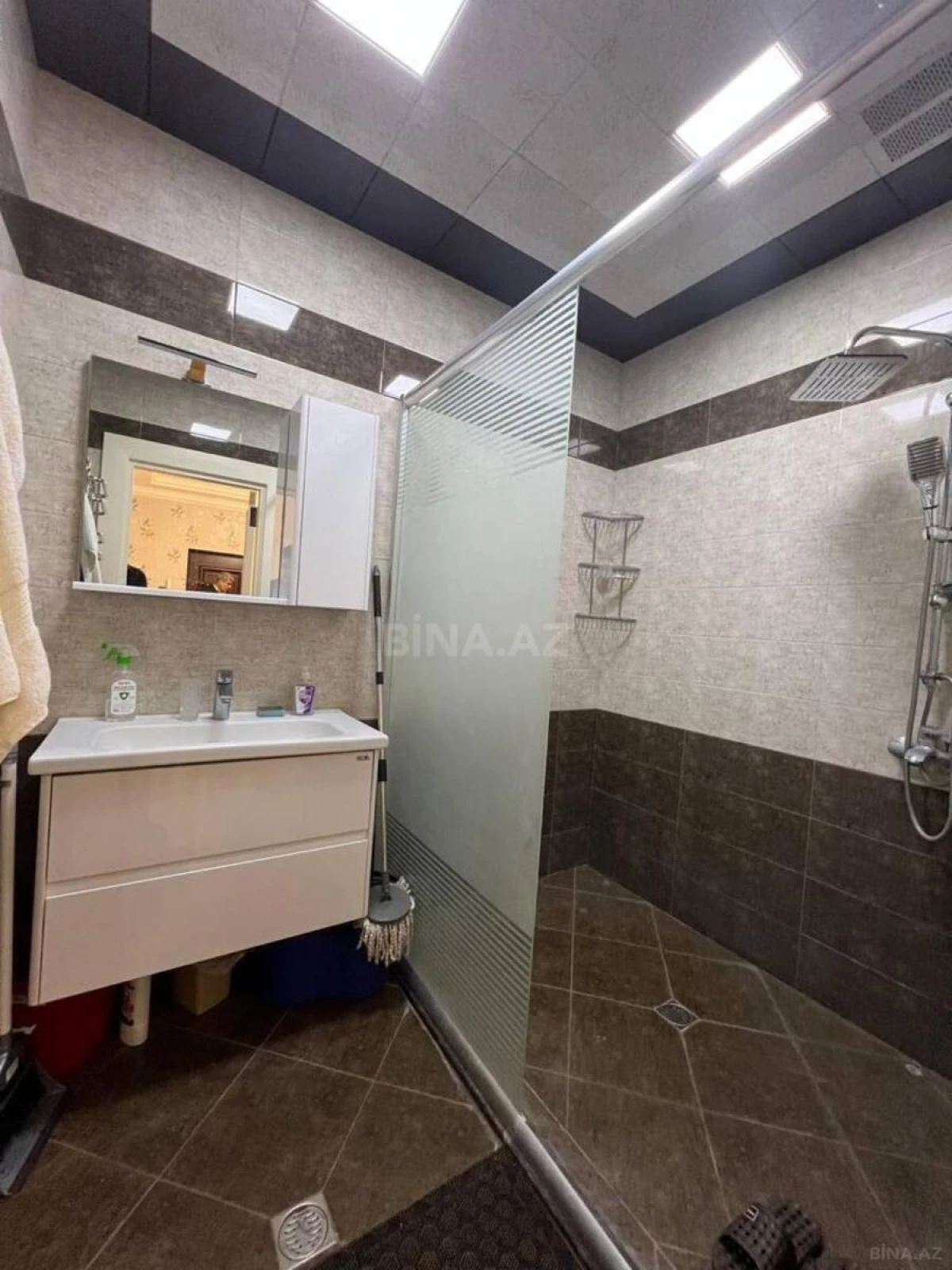 Kirayə verilir 2 otaqlı mənzil 100 m²
