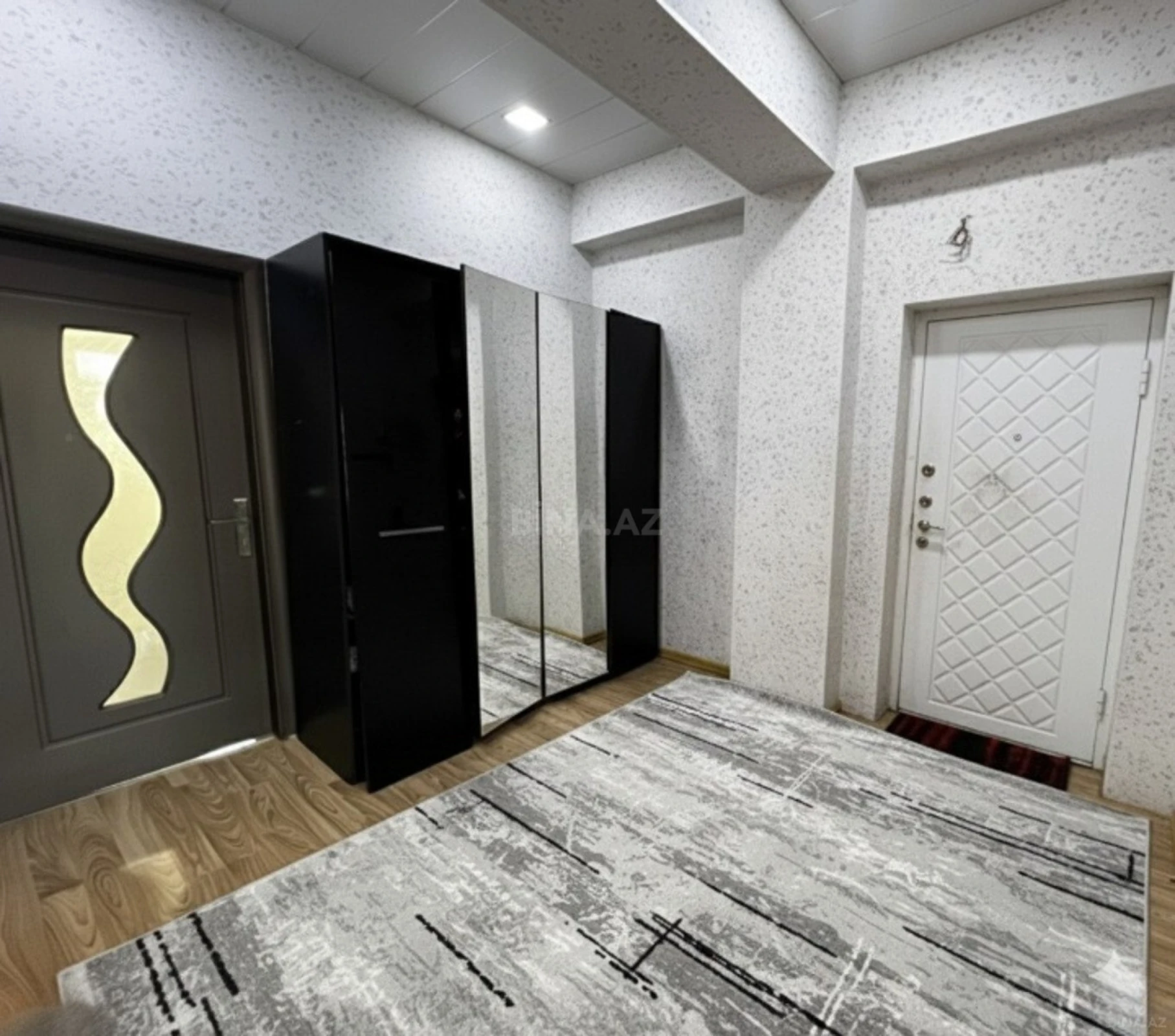 Satılır 3 otaqlı mənzil 100 m²