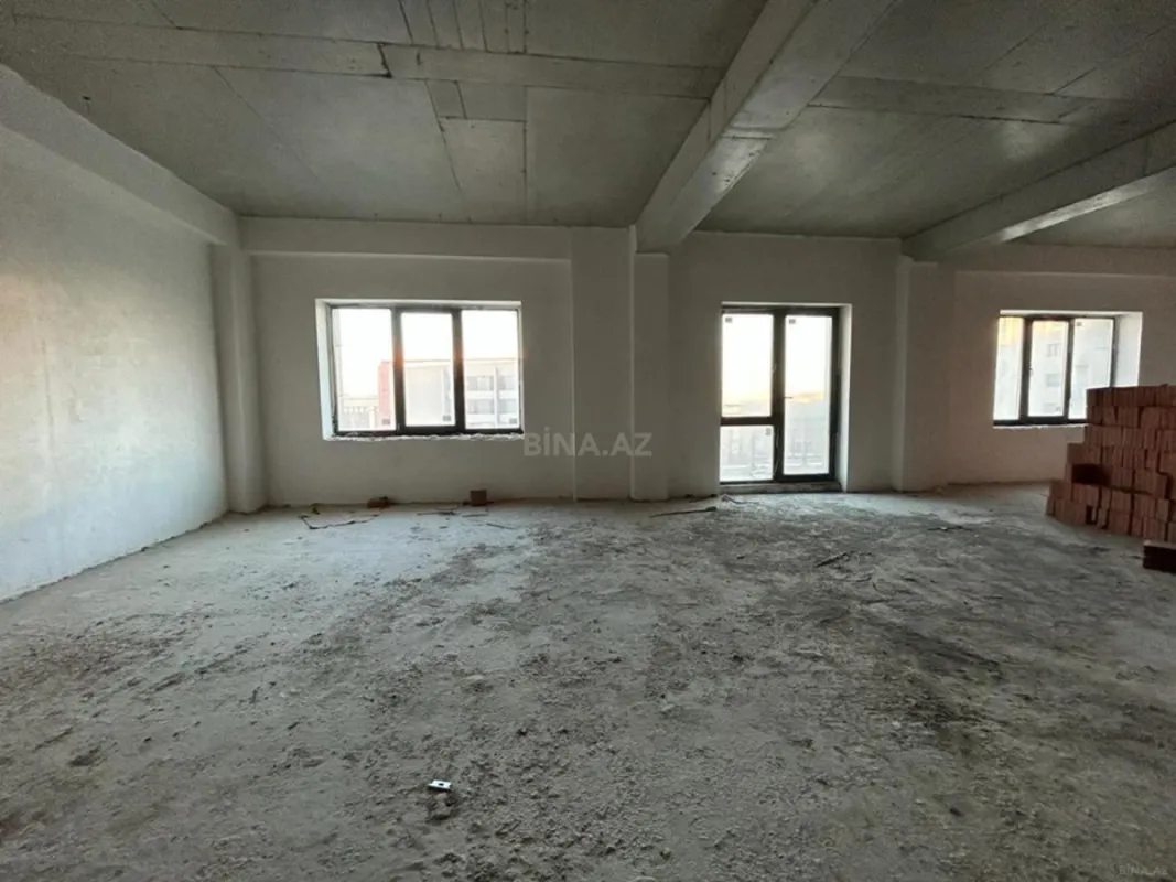 Satılır 3 otaqlı mənzil 140 m²