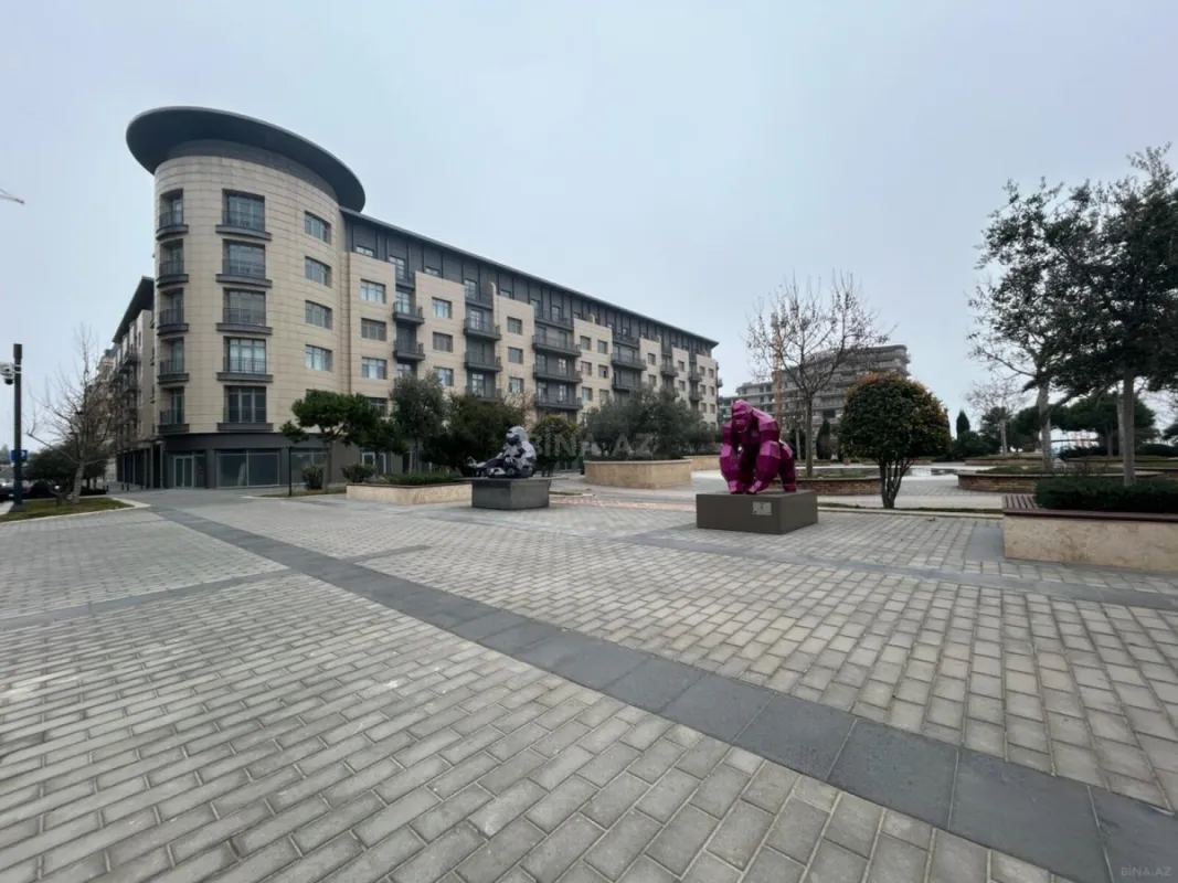 Satılır 3 otaqlı mənzil 140 m²