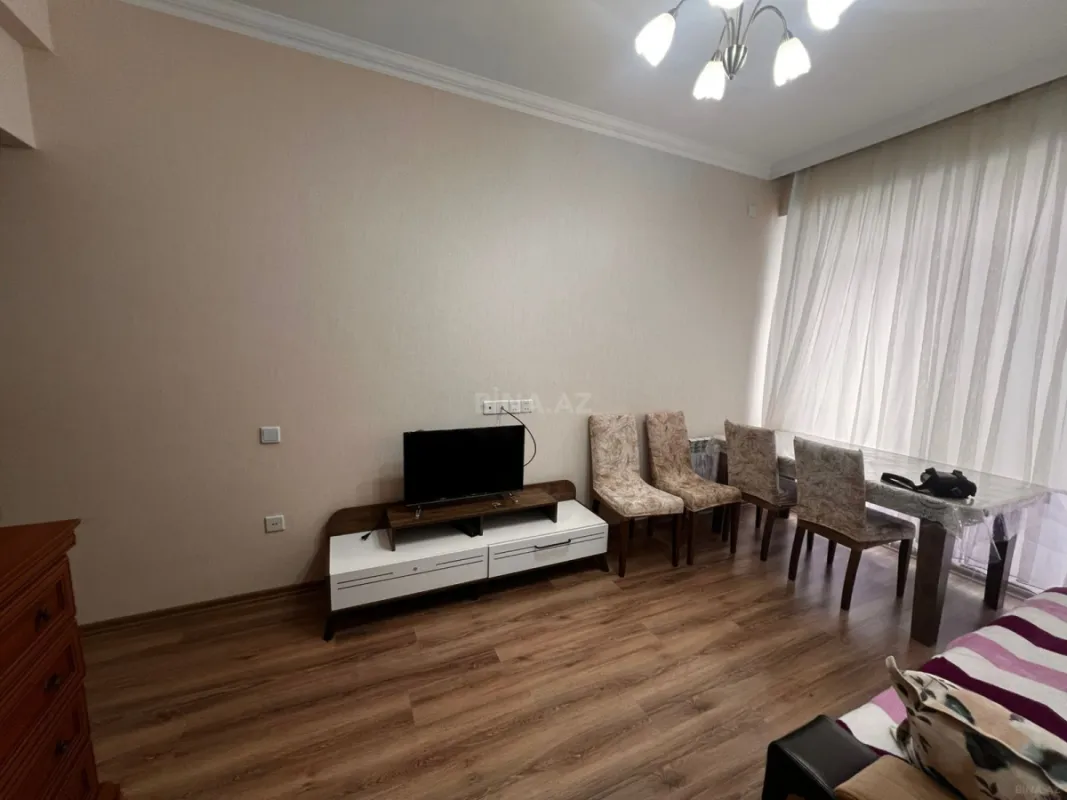 Kirayə verilir 2 otaqlı mənzil 50 m²