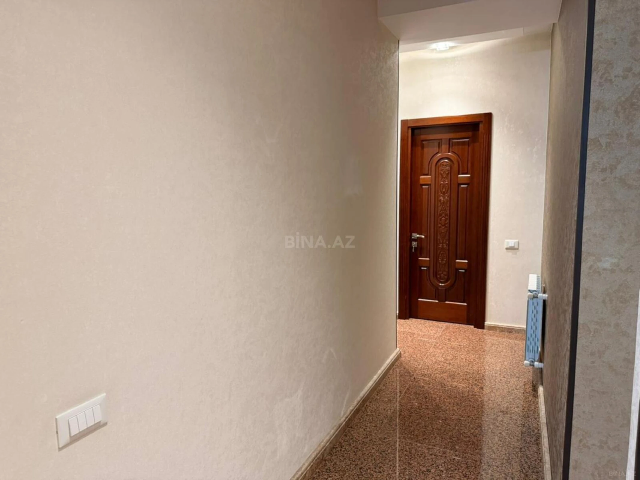 Satılır 4 otaqlı mənzil 170 m²