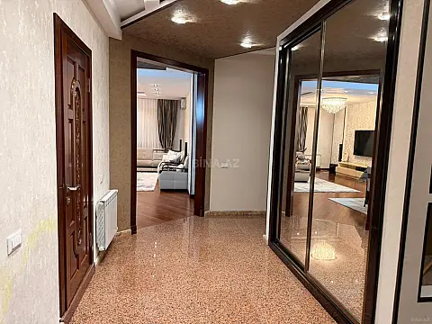 Satılır 4 otaqlı mənzil 170 m²