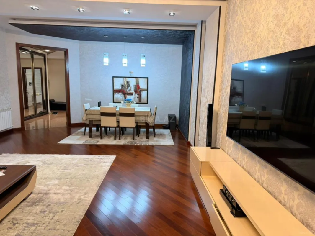 Satılır 4 otaqlı mənzil 170 m²